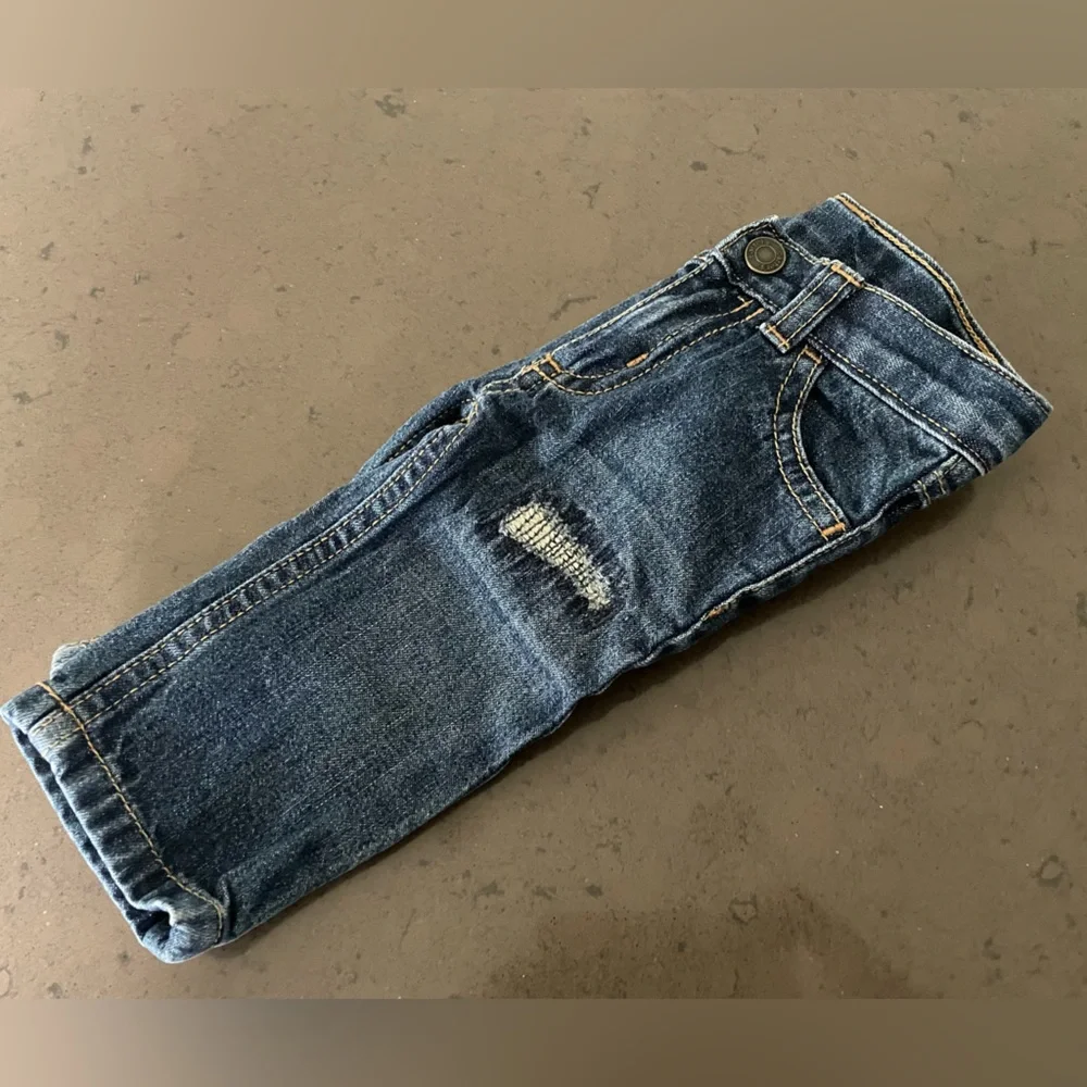 Carters carter distressed